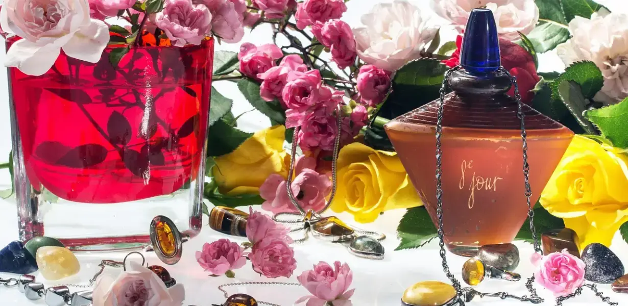 Kalıcı Parfümler Gün Boyu Taze Kalmanın 2024 Trendleri