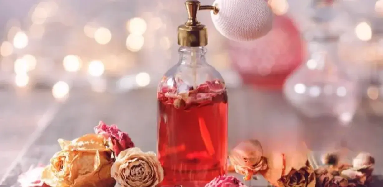 Zarafetin Kokusu: Ortamlarda Etki Yaratan Niş Parfümler