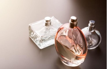Parfüm Kombinleme: Kişisel Kokunun Sanatı